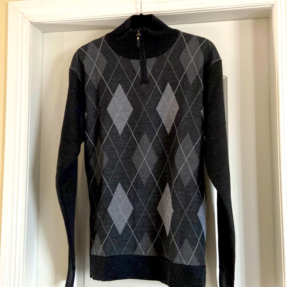 Men’s beautiful diamond print turtleneck sweater
